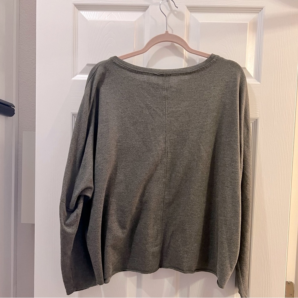 FREE WITH ANY PURCHASE (add to bundle) Medium sweater, fits loosely